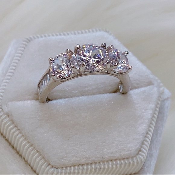 ❌ SOLD ❌18k white gold wedding 3 stone diamond ring 3 CT - Picture 2 of 16